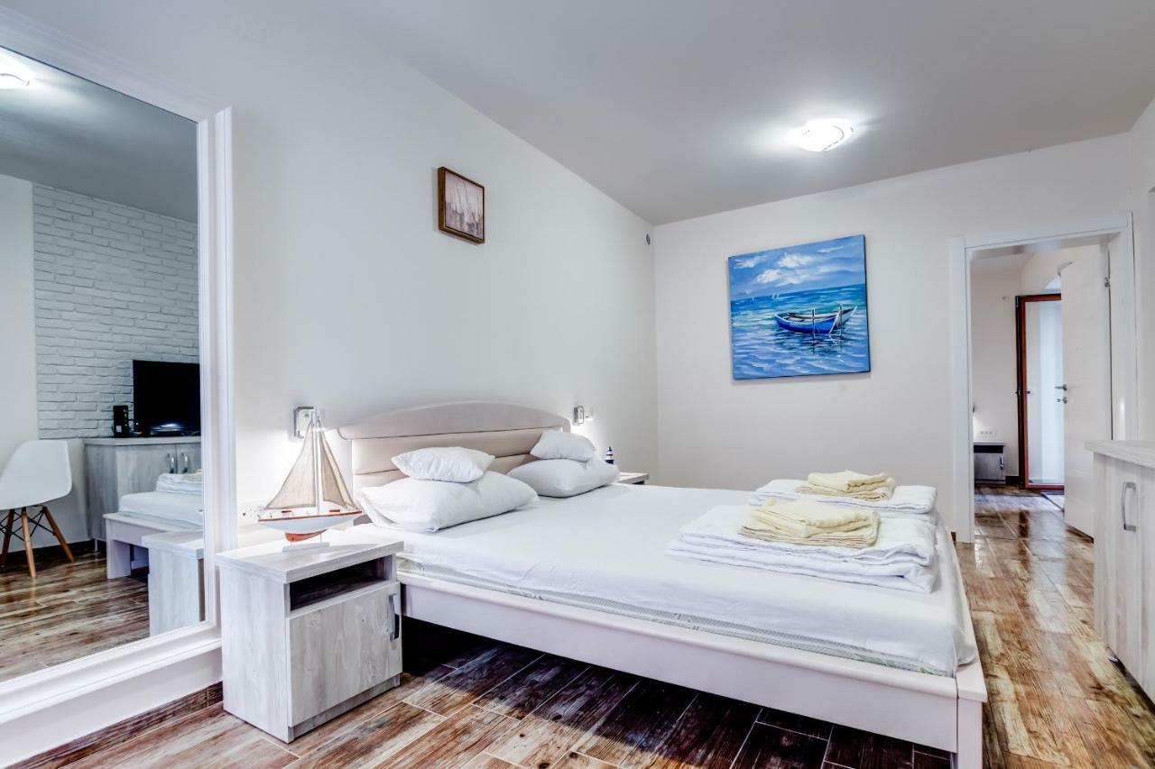 Hotel Sara Kotor Luaran gambar